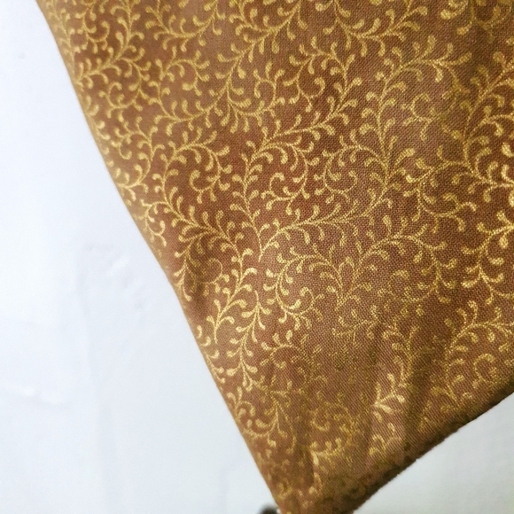 Pablo Gold Label Christmas Tan Velvet Dog Bandana & Leash Set - Picture 9 of 11